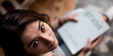 Spotting Fake Book Reviews: A Guide for 2025 - Cover Image