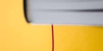 The Power of Negative Book Reviews: Why Criticism Sells - Cover Image