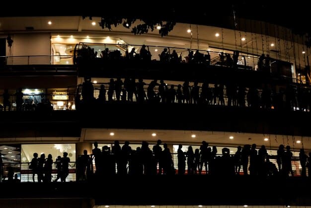Audience Scores Under the Spotlight: 2025 Theater Openings Analyzed