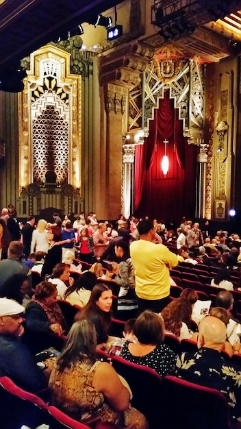 Critical Consensus vs. Public Opinion: Theater Reviews to Trust