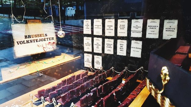 From Amateur to Pro: Comparing Theater Review Quality Across Platforms