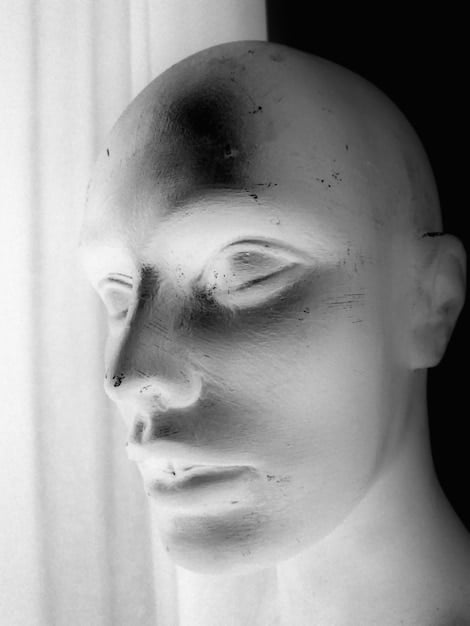 Derrida’s Enduring Relevance: Deconstruction in 2025 Literary Analysis