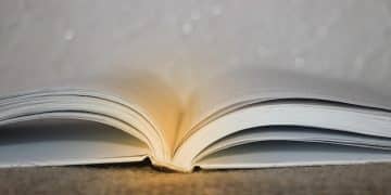 Psychoanalytic Literary Criticism: Uncovering Short Story Secrets in 2025 - Cover Image