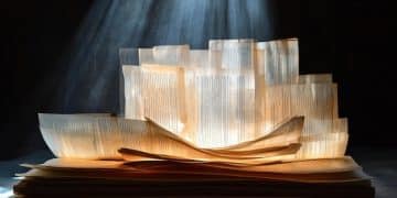 Analyzing Archetypal Criticism in American Poetry: Unveiling Recurring Themes - Cover Image